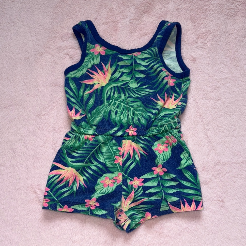 Girls Romper** Bundle 5+ items and name your offer!!! 💖💞
